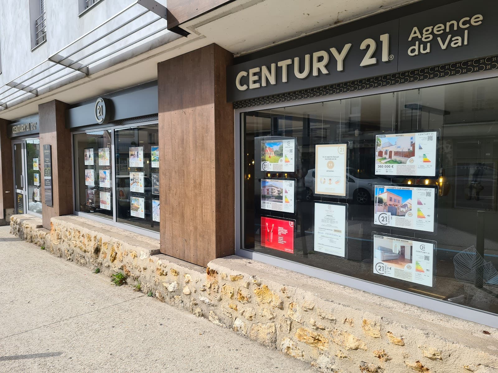 Agence Immobilière CENTURY 21 Agence du Val - Champs sur Marne