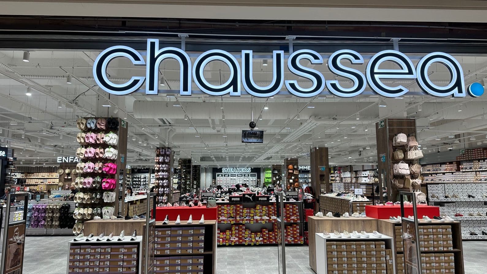CHAUSSEA Noisy
