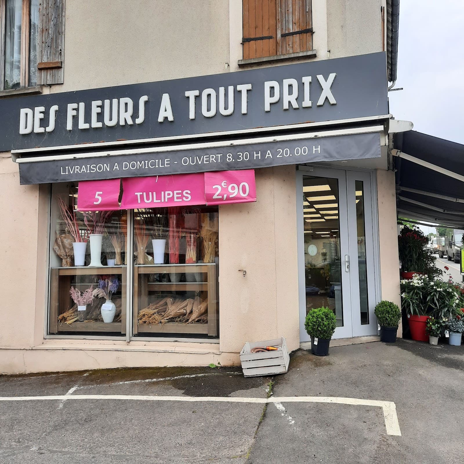 Des Fleurs A Tout Prix