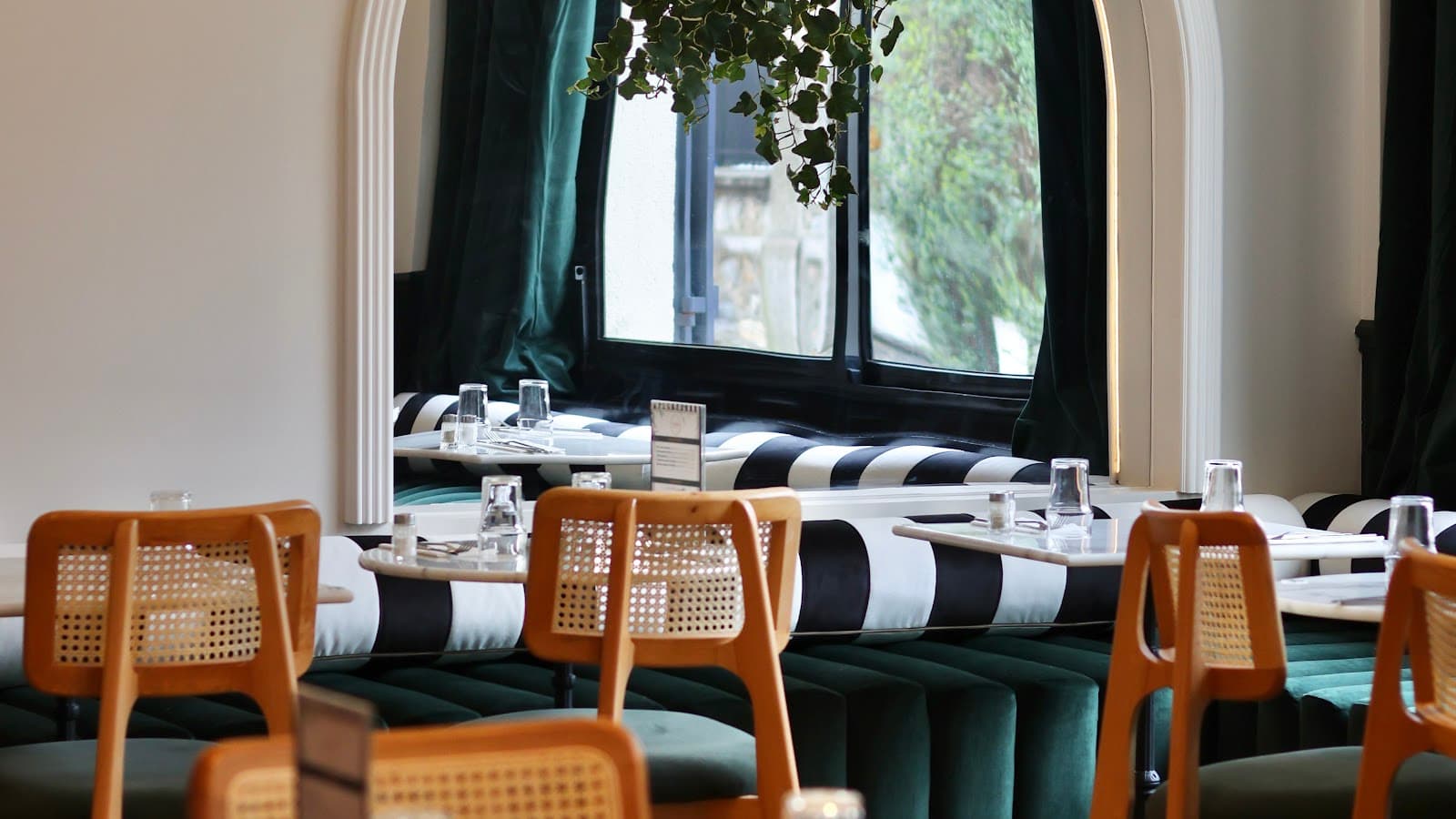 VICTOR - BRASSERIE /RESTAURANT/ BAR / TABAC